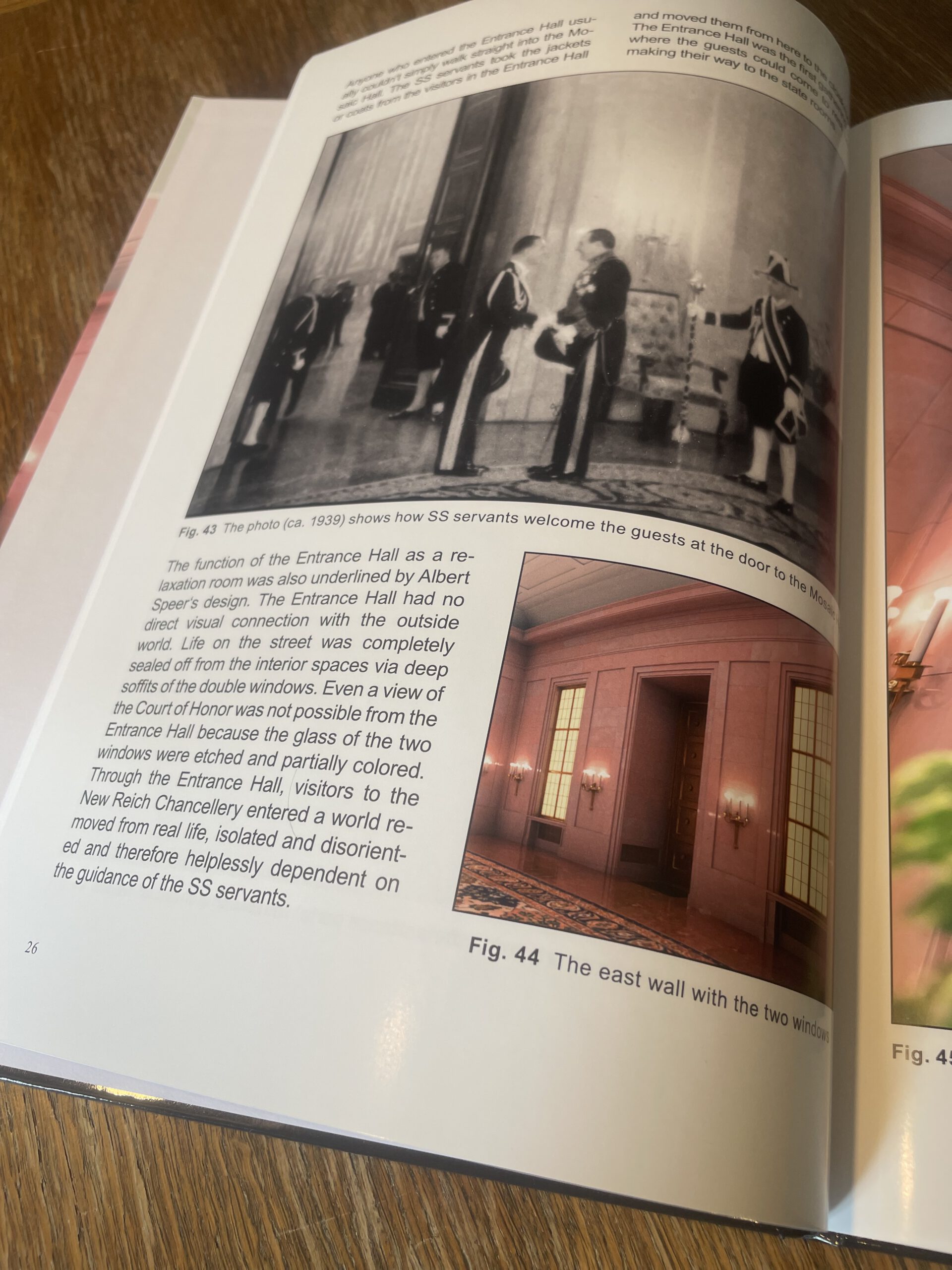 The Reich Chancellery – A Work Analysis/ Albert Speer/ The Entrance Hall/ New Reich Chancellery/ Interior/ Voßstraße 5/ 1937-1950 – Bild 3