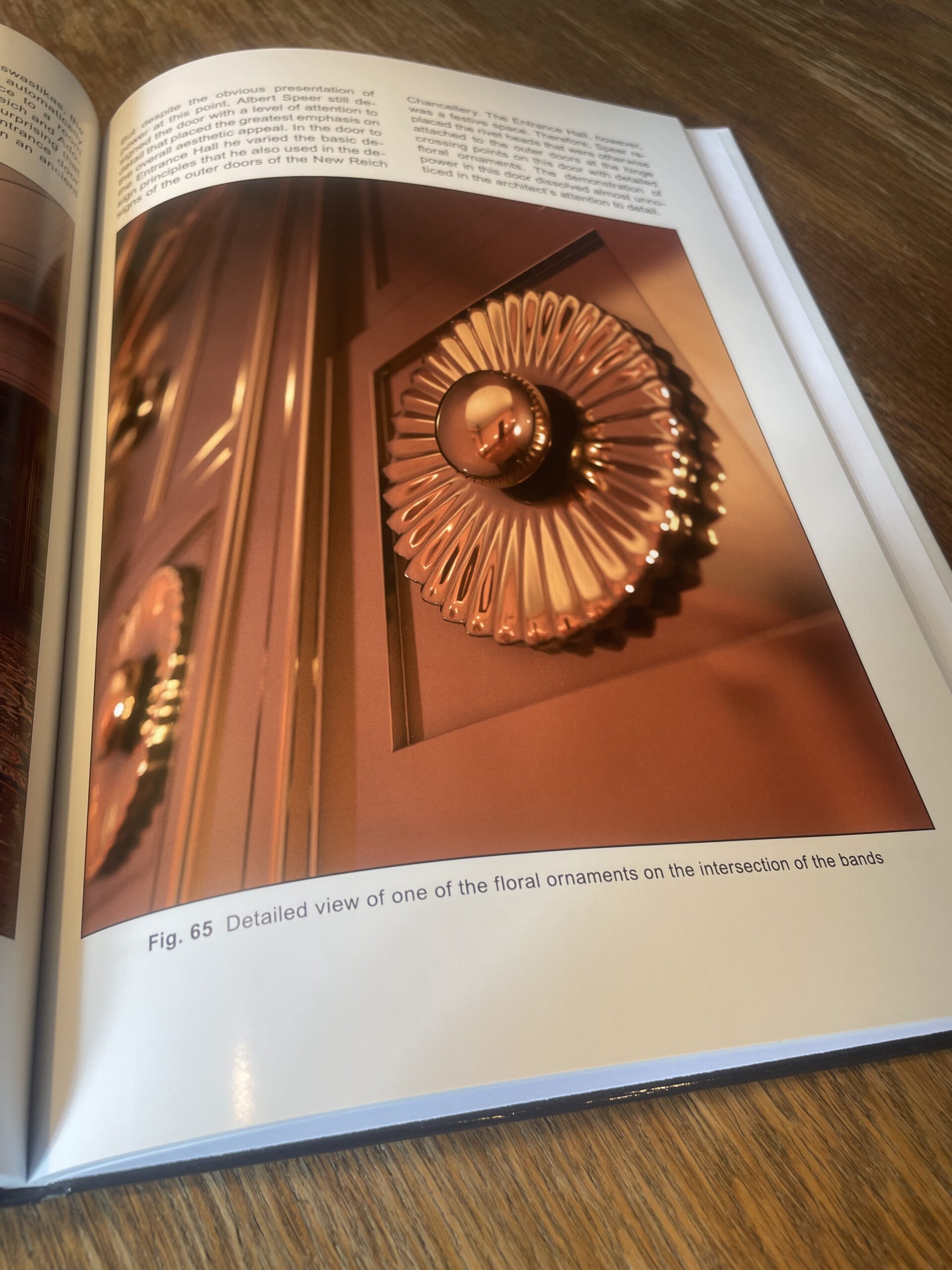 The Reich Chancellery – A Work Analysis/ Albert Speer/ The Entrance Hall/ New Reich Chancellery/ Interior/ Voßstraße 5/ 1937-1950 – Bild 5
