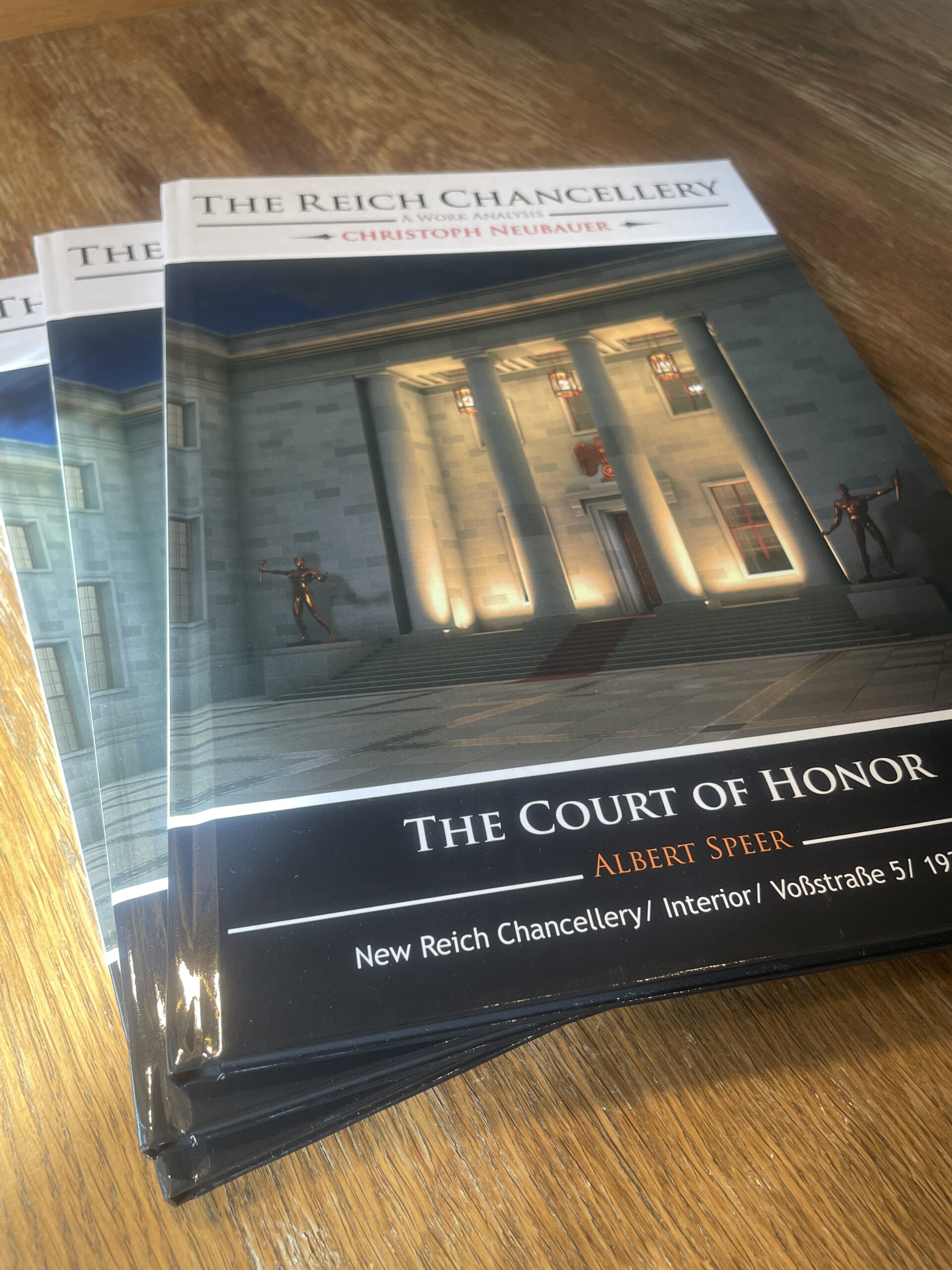 The Reich Chancellery – A Work Analysis/ Albert Speer/ The Court of Honor/ New Reich Chancellery/ Interior/ Voßstraße 5/ 1937-1950 – Bild 2