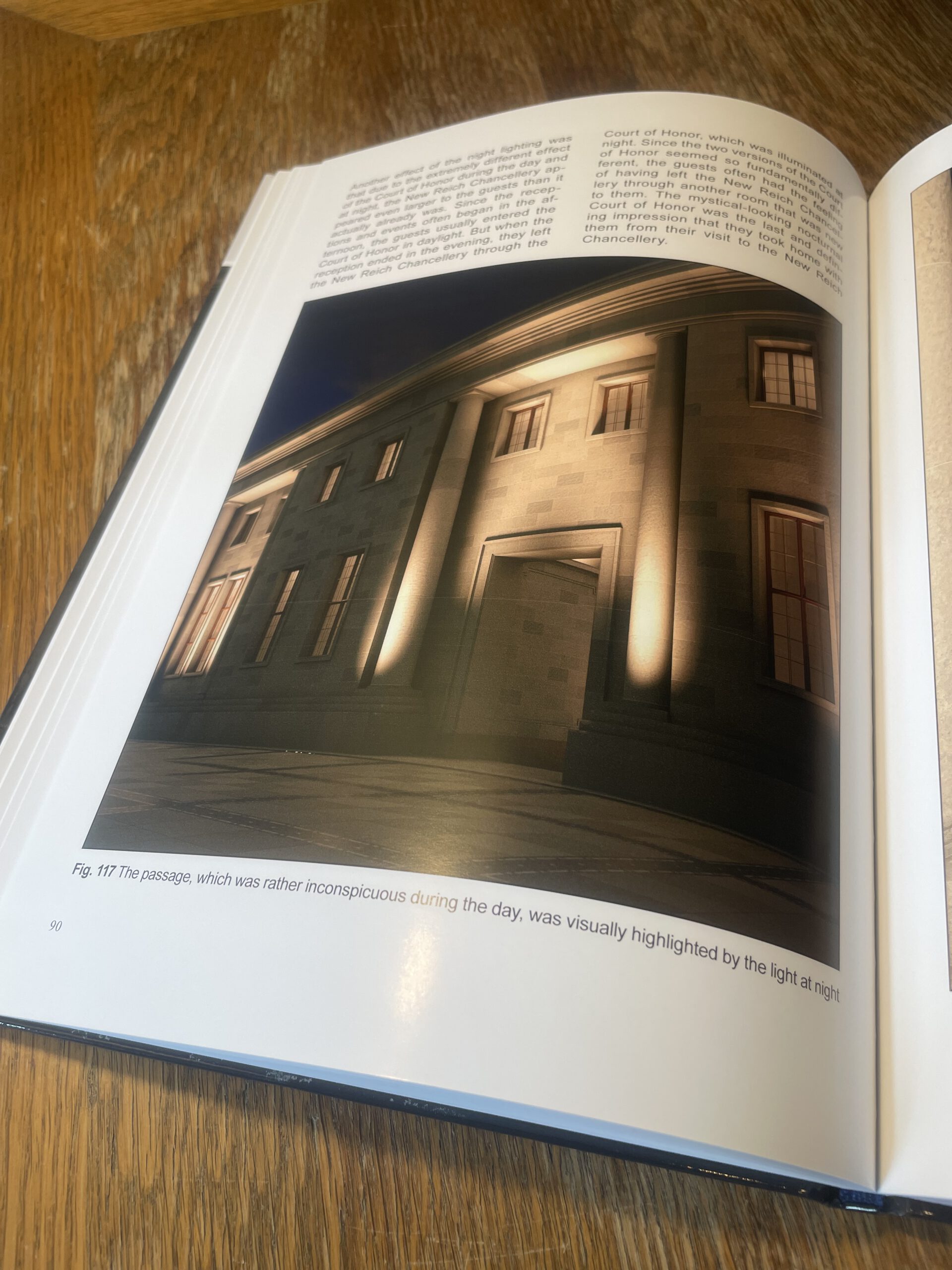 The Reich Chancellery – A Work Analysis/ Albert Speer/ The Court of Honor/ New Reich Chancellery/ Interior/ Voßstraße 5/ 1937-1950 – Bild 10