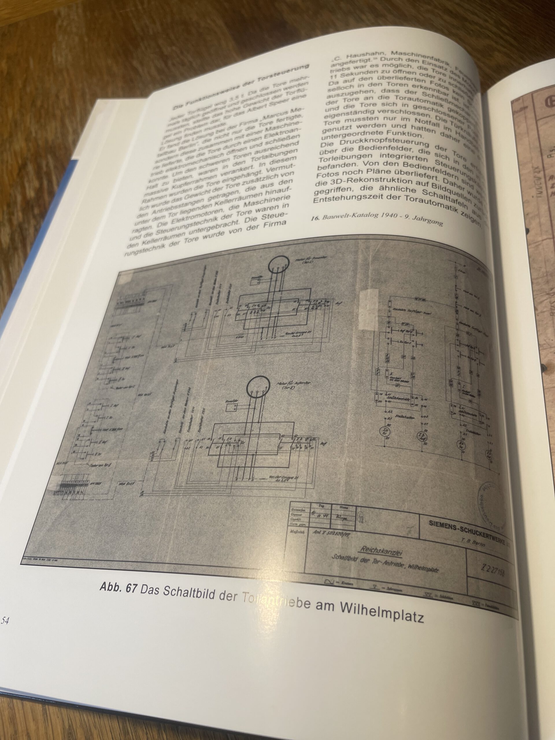 Die Reichskanzlei - Eine Werkanalyse / Albert Speer / Führerbalkon / Doppelportal / Durchfahrt / Neue Reichskanzlei / Exterieur / Wilhelmstraße 78 / 1934-1949 – Bild 4