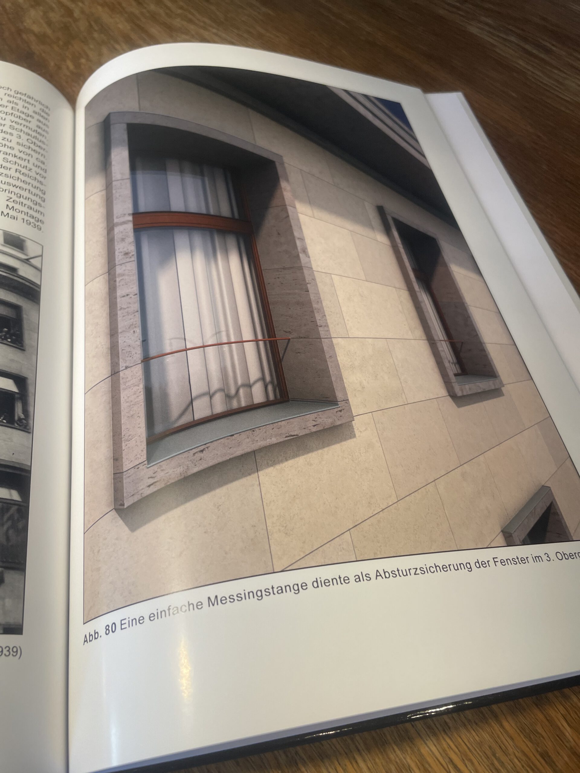 Die Reichskanzlei - Eine Werkanalyse / Albert Speer / Führerbalkon / Doppelportal / Durchfahrt / Neue Reichskanzlei / Exterieur / Wilhelmstraße 78 / 1934-1949 – Bild 5