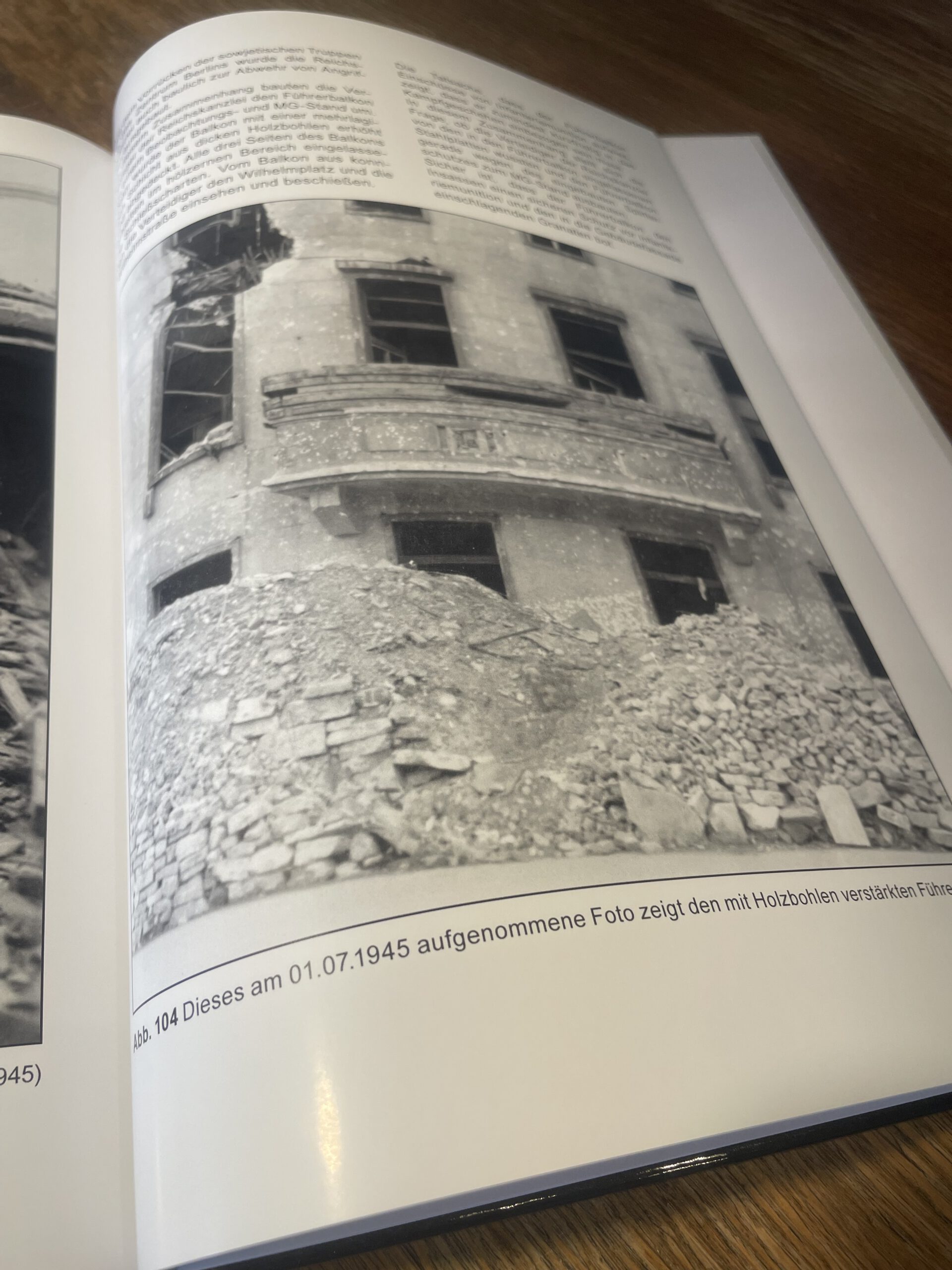 Die Reichskanzlei - Eine Werkanalyse / Albert Speer / Führerbalkon / Doppelportal / Durchfahrt / Neue Reichskanzlei / Exterieur / Wilhelmstraße 78 / 1934-1949 – Bild 8