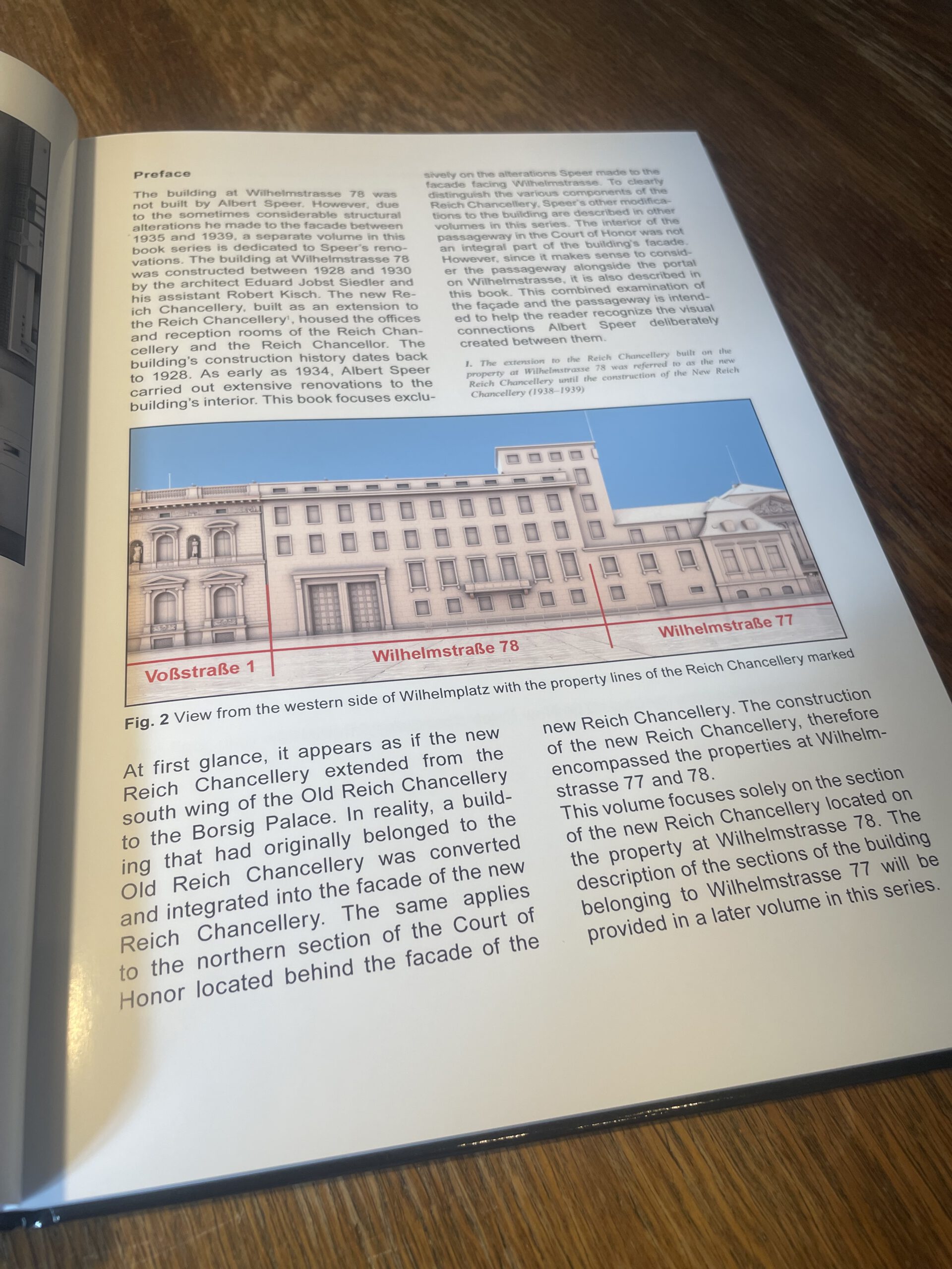 The Reich Chancellery – A Work Analysis / Albert Spee r/ Führer balcony / Double Portal/ Passageway / New Reich Chancellery / Exterior / Wilhelmstraße 78 / 1934-1949 – Bild 3